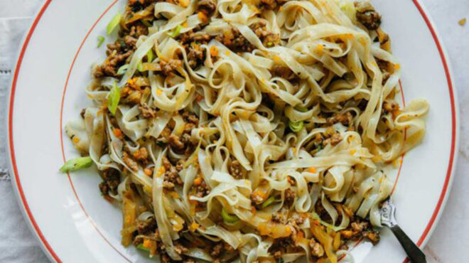 λάχανο-με-κιμά-και-ρυζομακάρονα-562823713