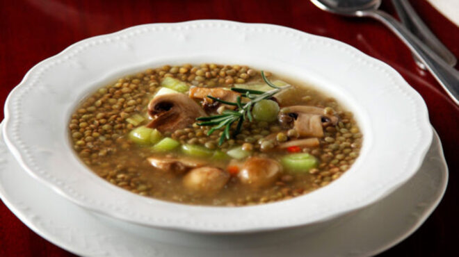 φακές-λεμονάτες-με-μανιτάρια-και-πράσ-562830085