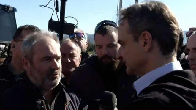 αγρότες-eκλεισε-η-εθνική-οδός-αθηνών-562858831