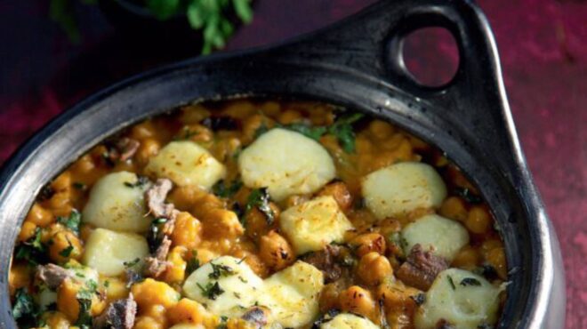 ρεβυθάδα-με-κεφαλοτύρι-και-αντζούγιε-562825822