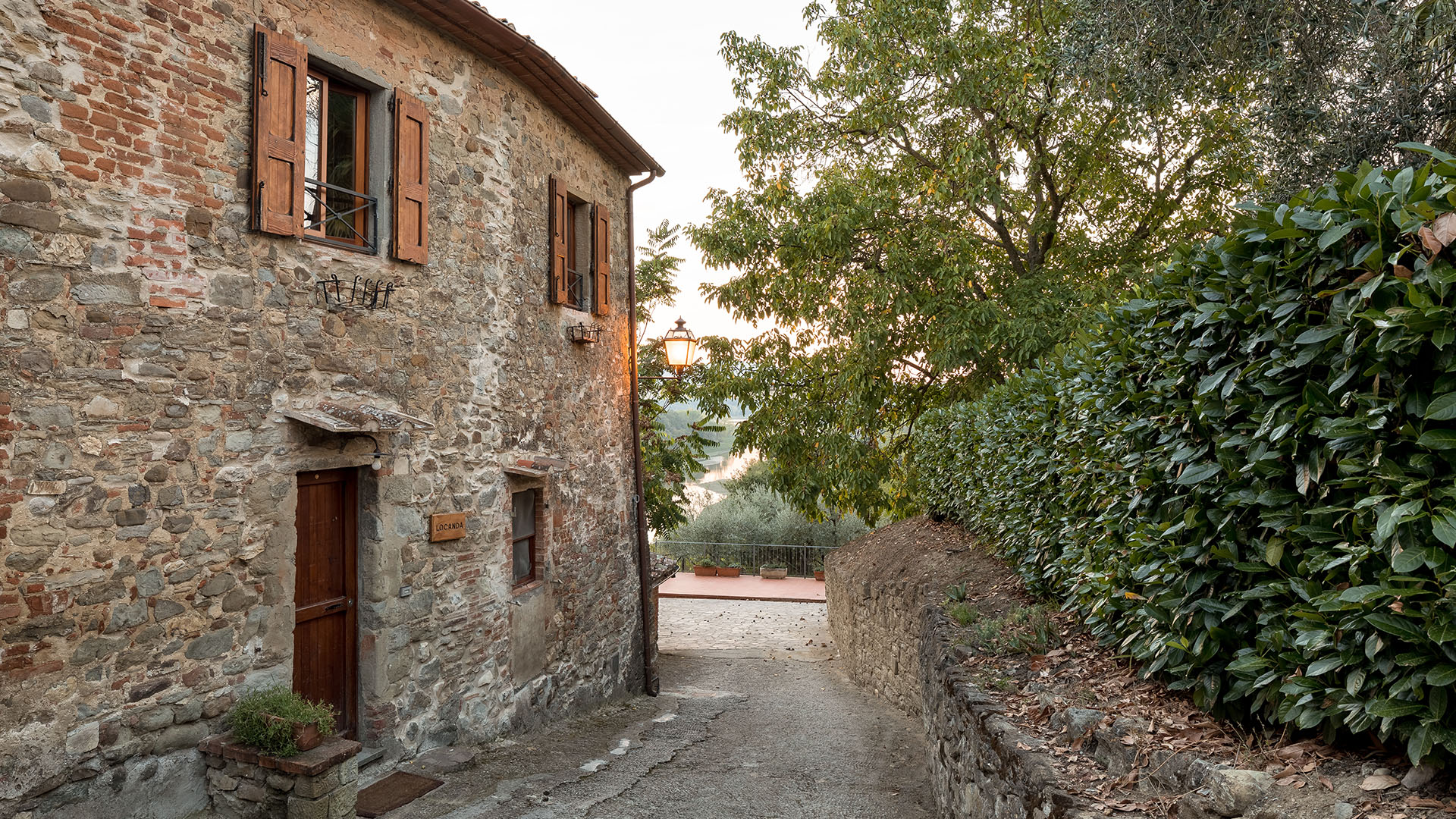 Ενα σχολείο για τα παιδιά του πολέμου-8