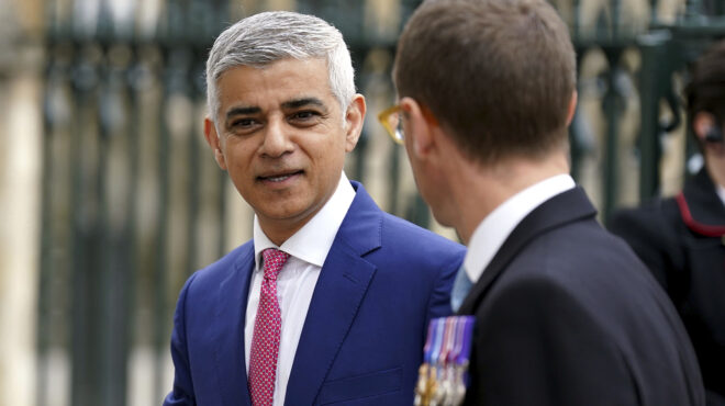 το-brexit-έχει-κοστίσει-στη-χώρα-πάνω-από-140-δ-562824169