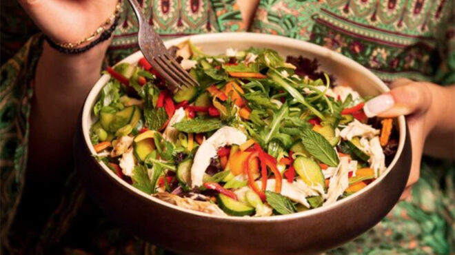 σαλάτες-20-συνταγές-για-νόστιμη-αποτοξί-562818517