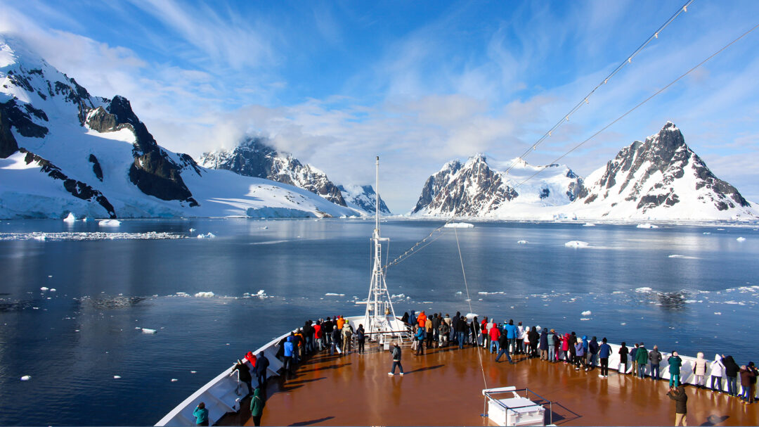 tiktok-και-υπερτουρισμός-λιώνουν-την-αντ-562856527