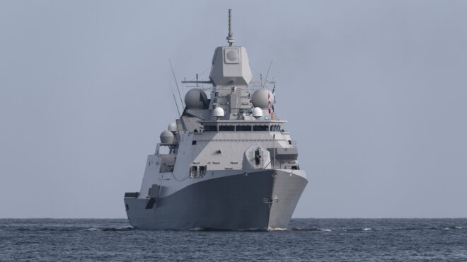 politico-η-ε-ε-θέλει-να-στείλει-πολεμικά-πλοία-562824772