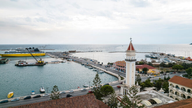 το-πετρέλαιο-στο-νερό-της-ζακύνθου-ξεχ-562834621