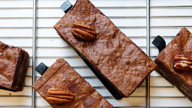 σοκολατένια-μπράουνις-με-συνταγή-από-562828837