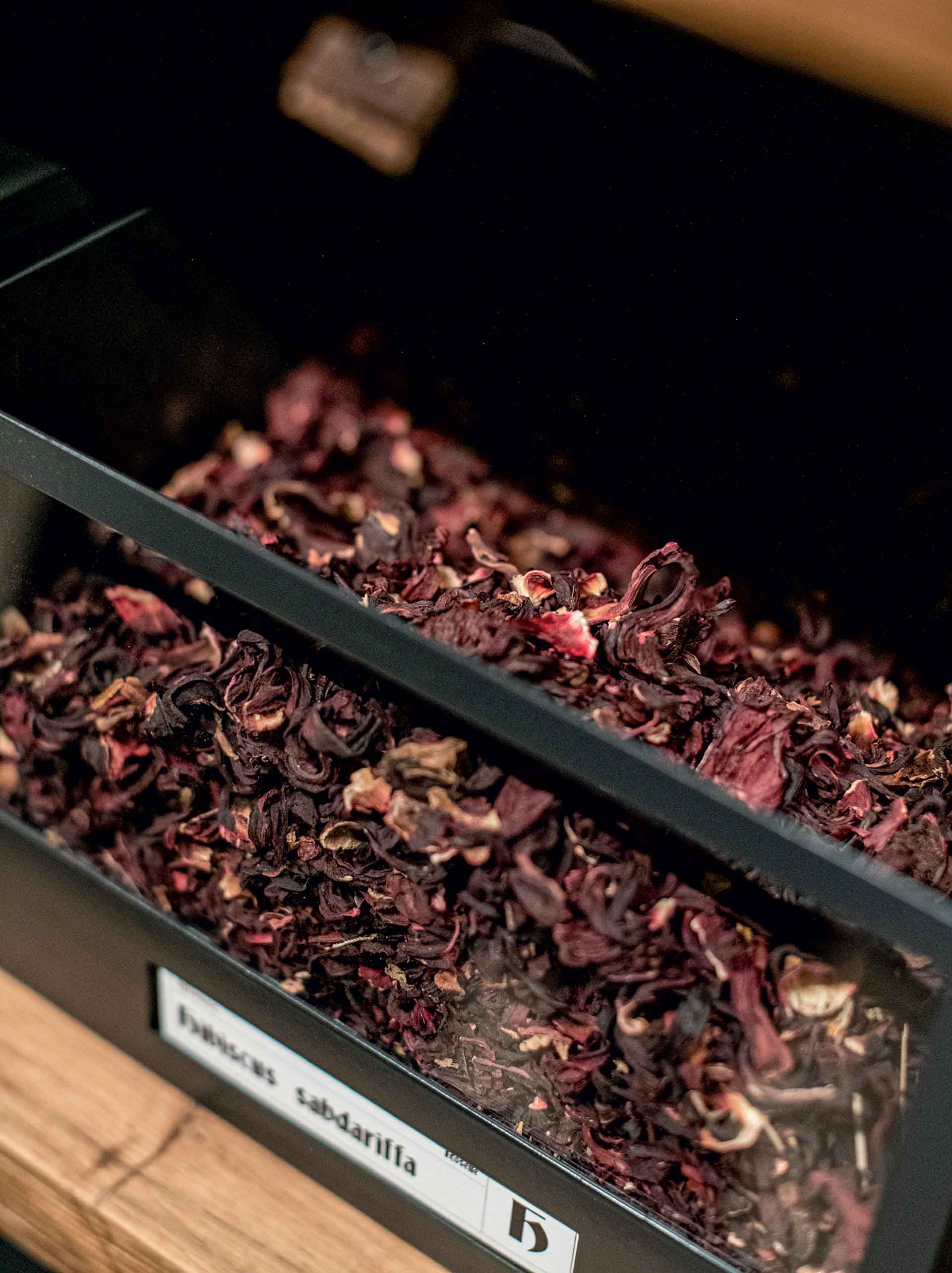 Μια βόλτα στα στέκια του τσαγιού στην πόλη-4