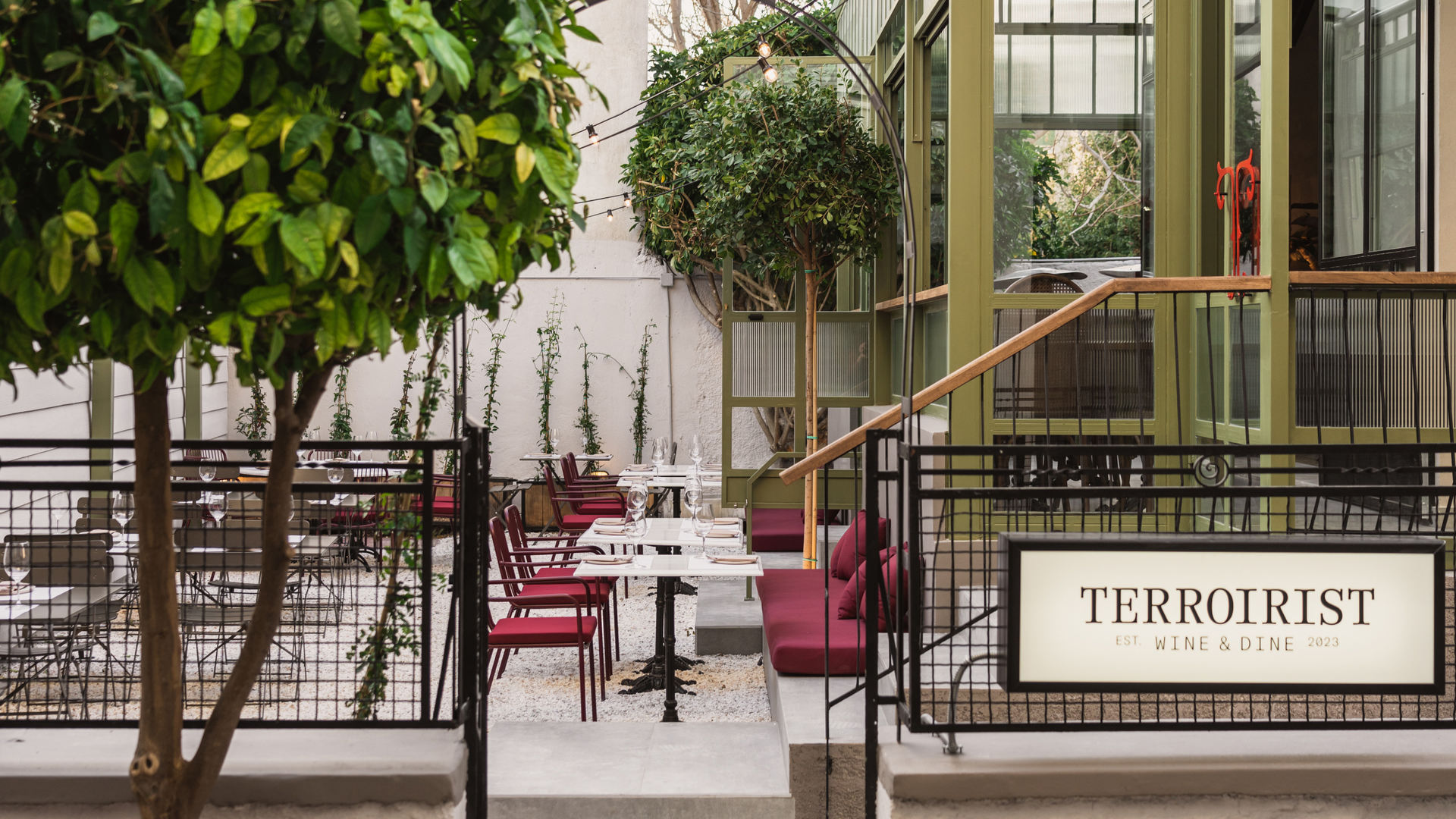 7 wine bars για παρεΐστικη έξοδο στη γιορτινή Αθήνα-7