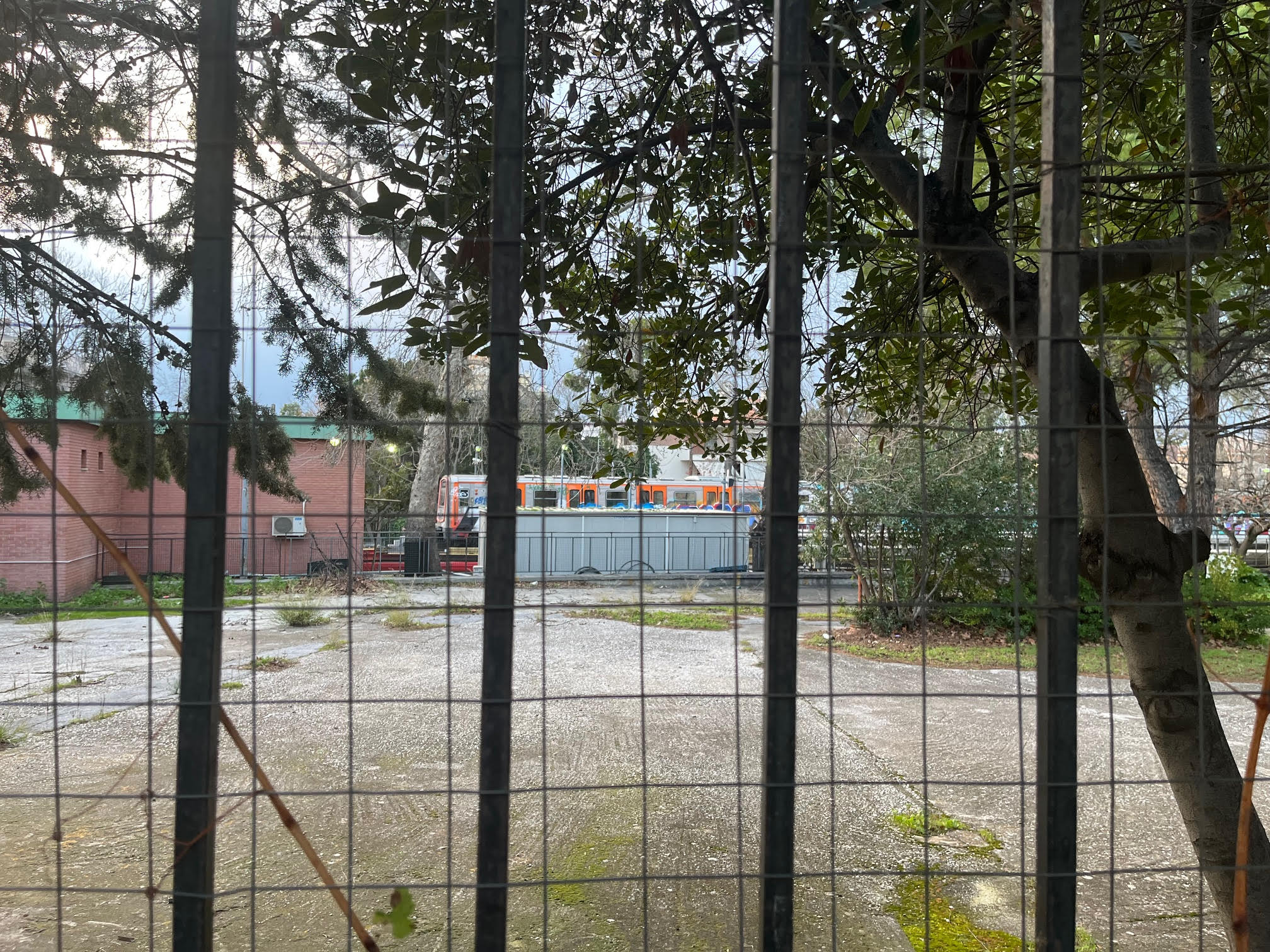 Τα στέκια των συμμοριών στην Αττική-1