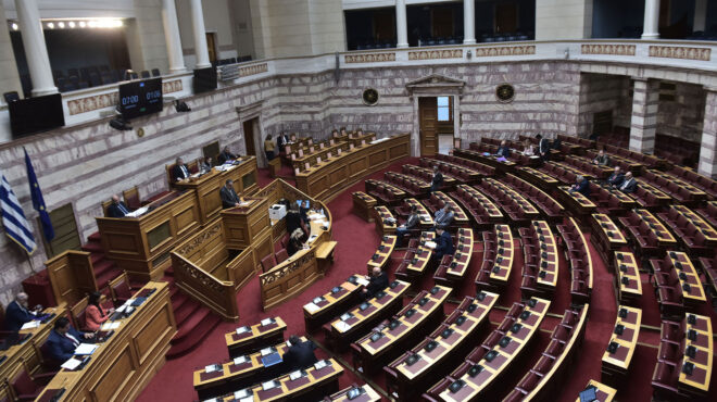 βουλή-κόντρα-για-τον-κατώτατο-μισθό-562859464