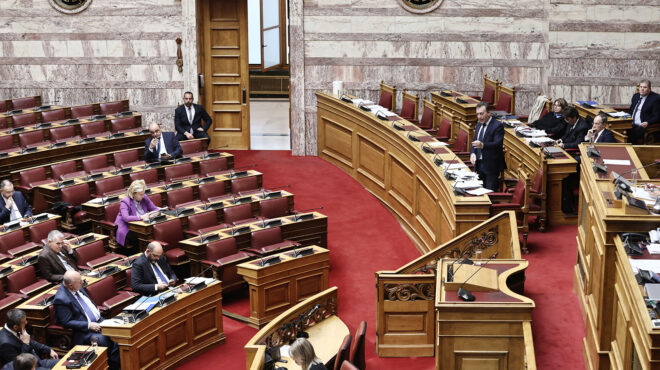 βουλή-ενταση-αλλά-και-σημεία-σύγκλιση-562859221