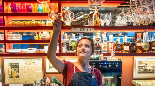 7-wine-bars-για-παρεΐστικη-έξοδο-στη-γιορτινή-α-562809892