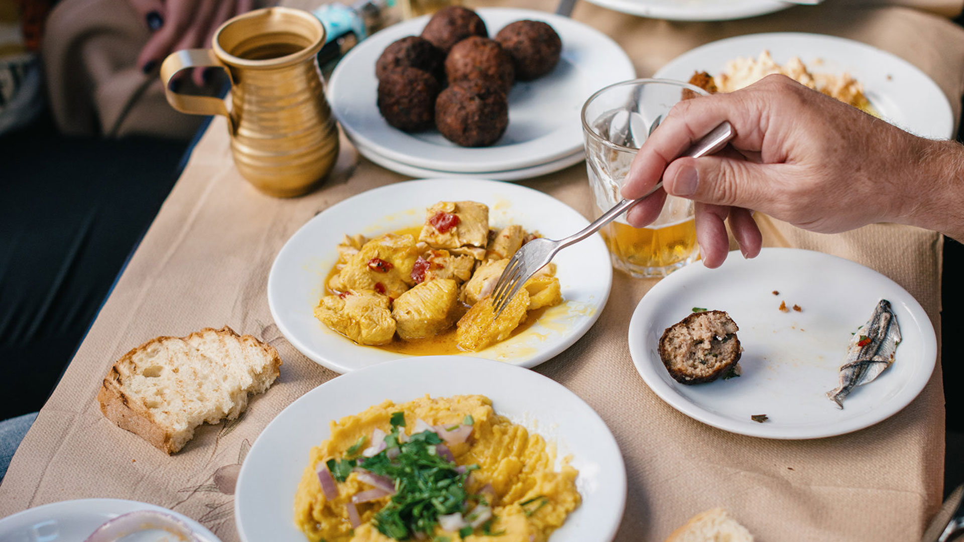 Τρώμε στις αγορές της Αθήνας, από τη Βαρβάκειο μέχρι του Ρέντη, της Καλλιθέας και του Πειραιά-4