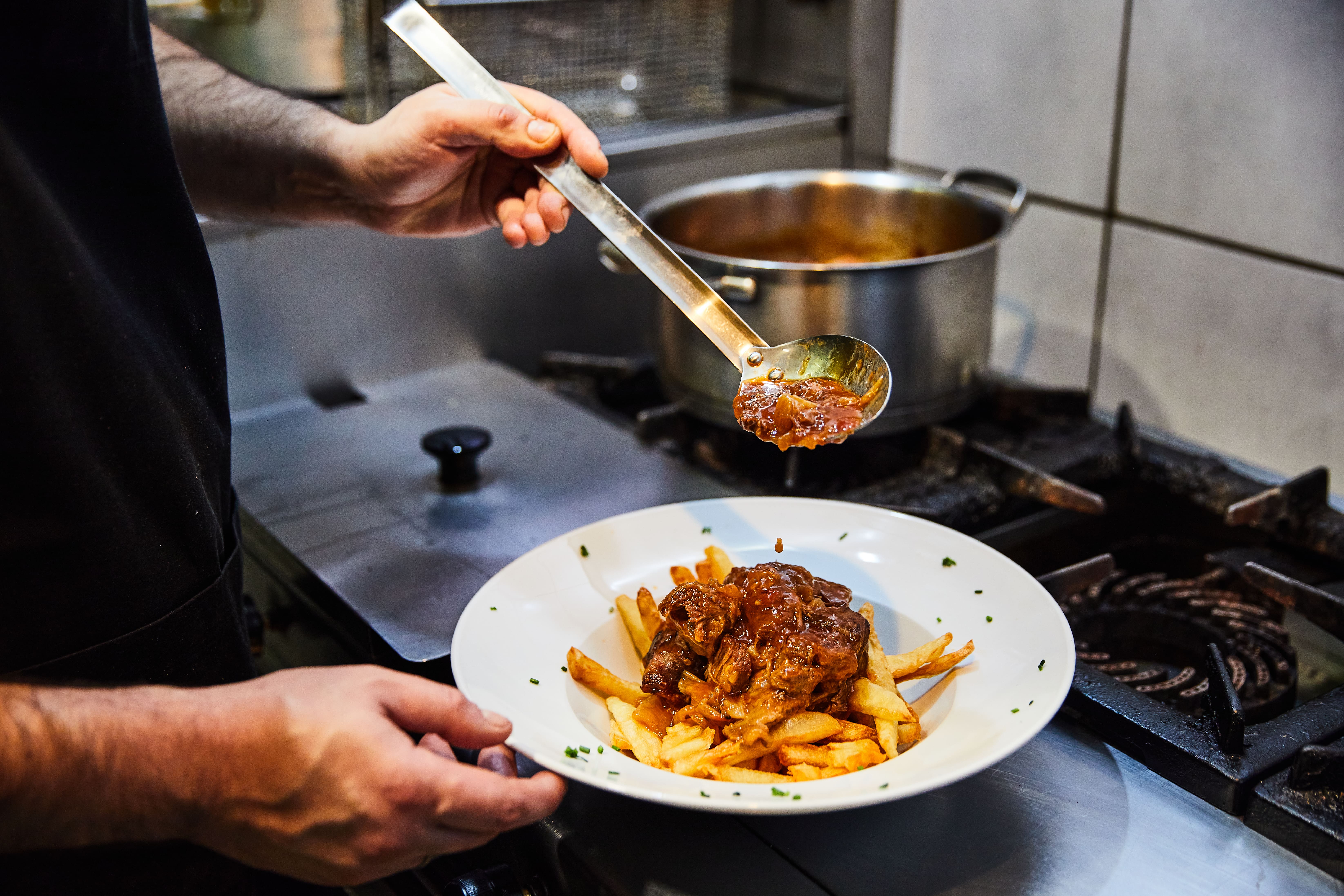 Πόσο φαγητό ακόμα θα θυσιάσουμε στον βωμό του καλτ;-1