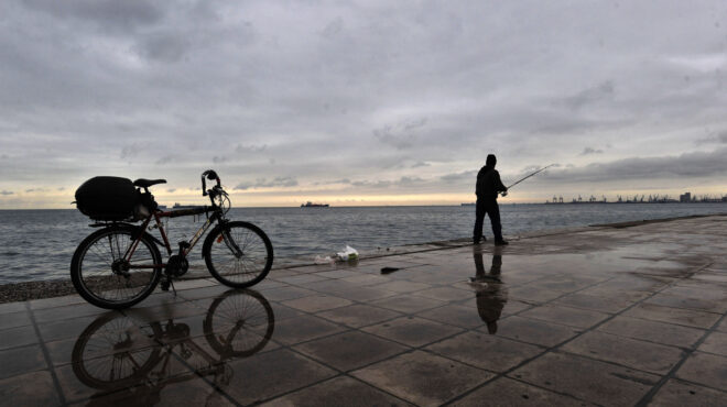 καιρός-αίθριος-με-άνοδο-της-θερμοκρασ-562860226