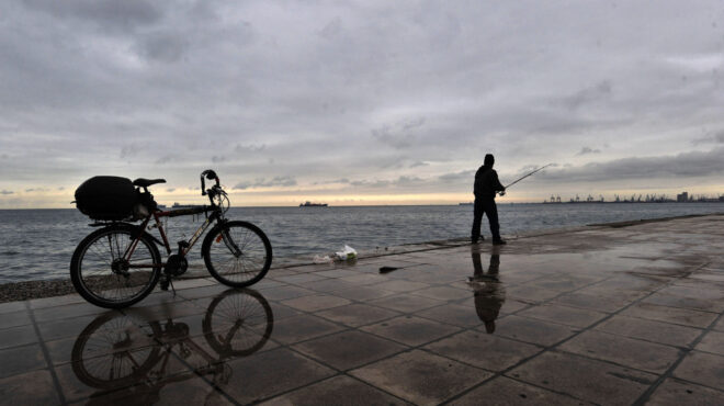 καιρός-αίθριος-με-μικρή-άνοδο-της-θερμ-562866169