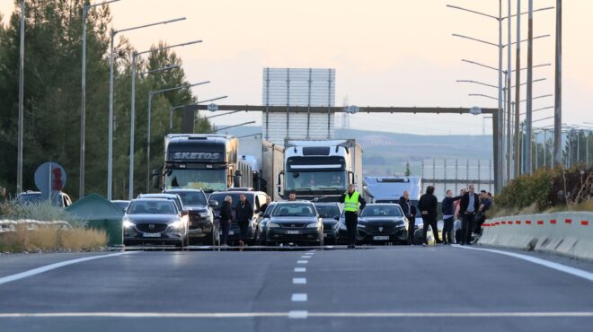 αγρότες-ανοιξε-η-εθνική-στο-ύψος-του-μπ-562890319