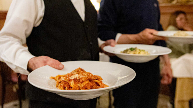 οι-αυθεντικές-μακαρονάδες-της-ρώμης-η-562890610