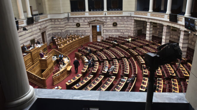 στη-βουλή-σήμερα-το-νομοσχέδιο-για-τα-μ-562898551