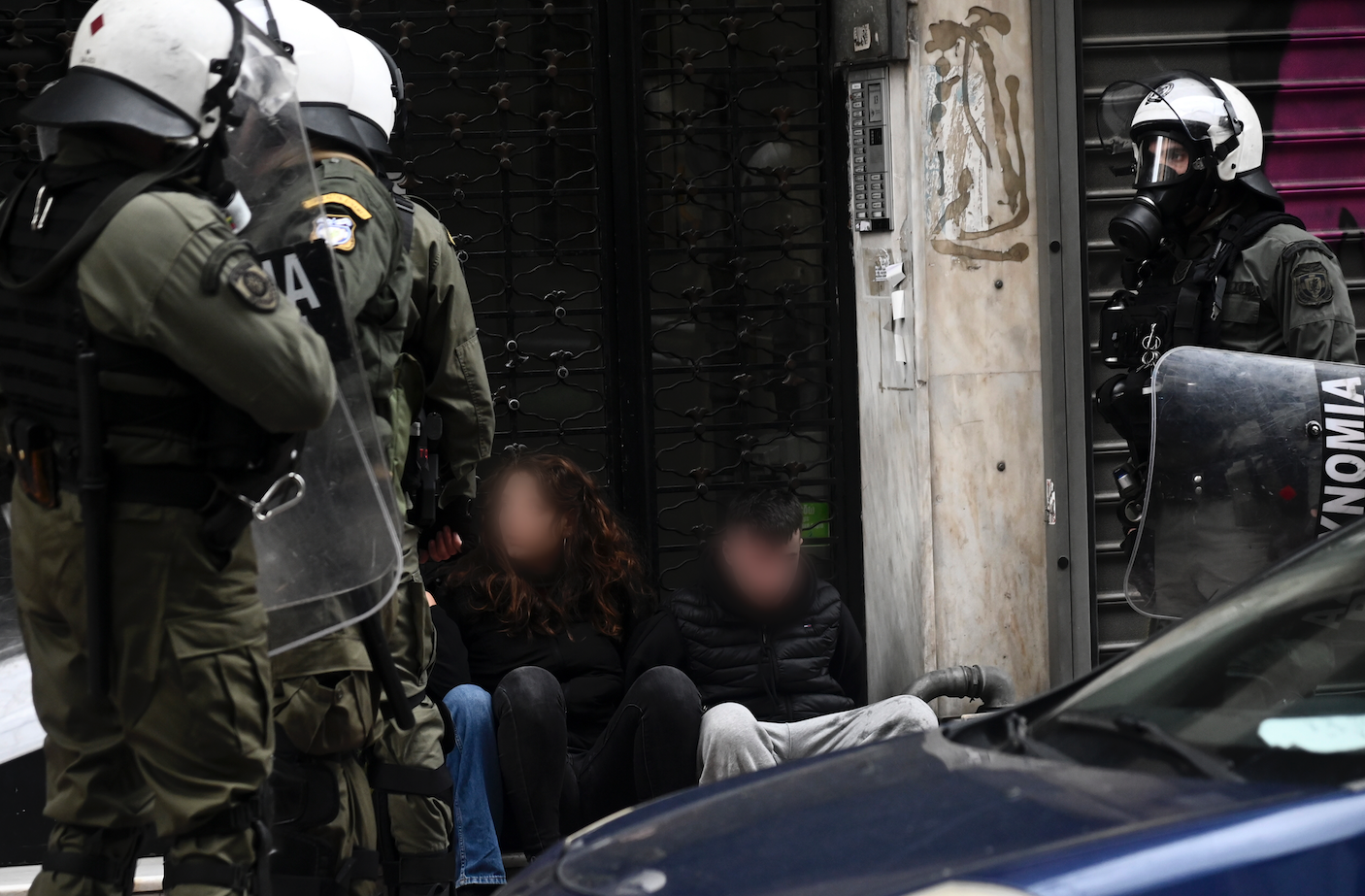 Τέμπη: Ανοιξαν οι δρόμοι στο κέντρο της Αθήνας – Επεισόδια μετά την πορεία, 6 συλλήψεις-9