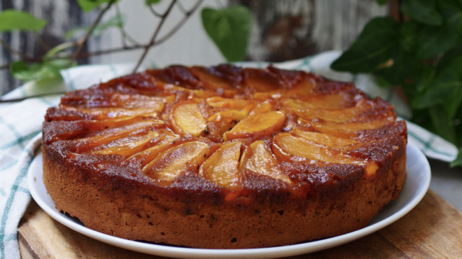 μηλόπιτα-ανάποδη-με-κάρδαμο-562875055