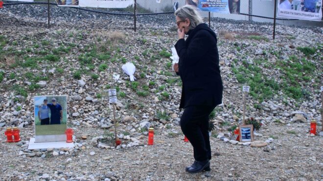 τέμπη-οι-καμπάνες-σε-όλη-την-ελλάδα-χτύ-562906429