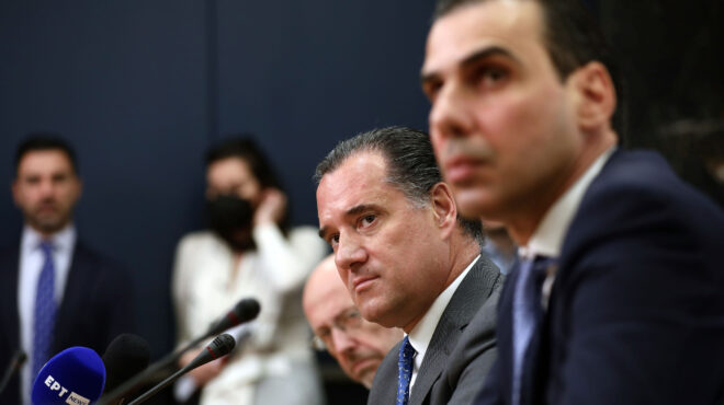 σε-άμεση-ισχύ-τα-απογευματινά-χειρουρ-562890892