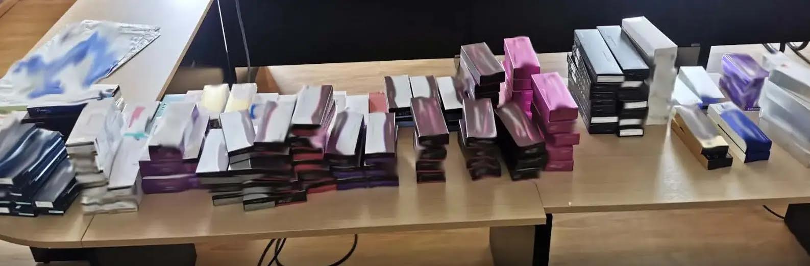 Βotox Κορέας και υαλουρονικό Πολωνίας στα γραφεία γιατρών-3