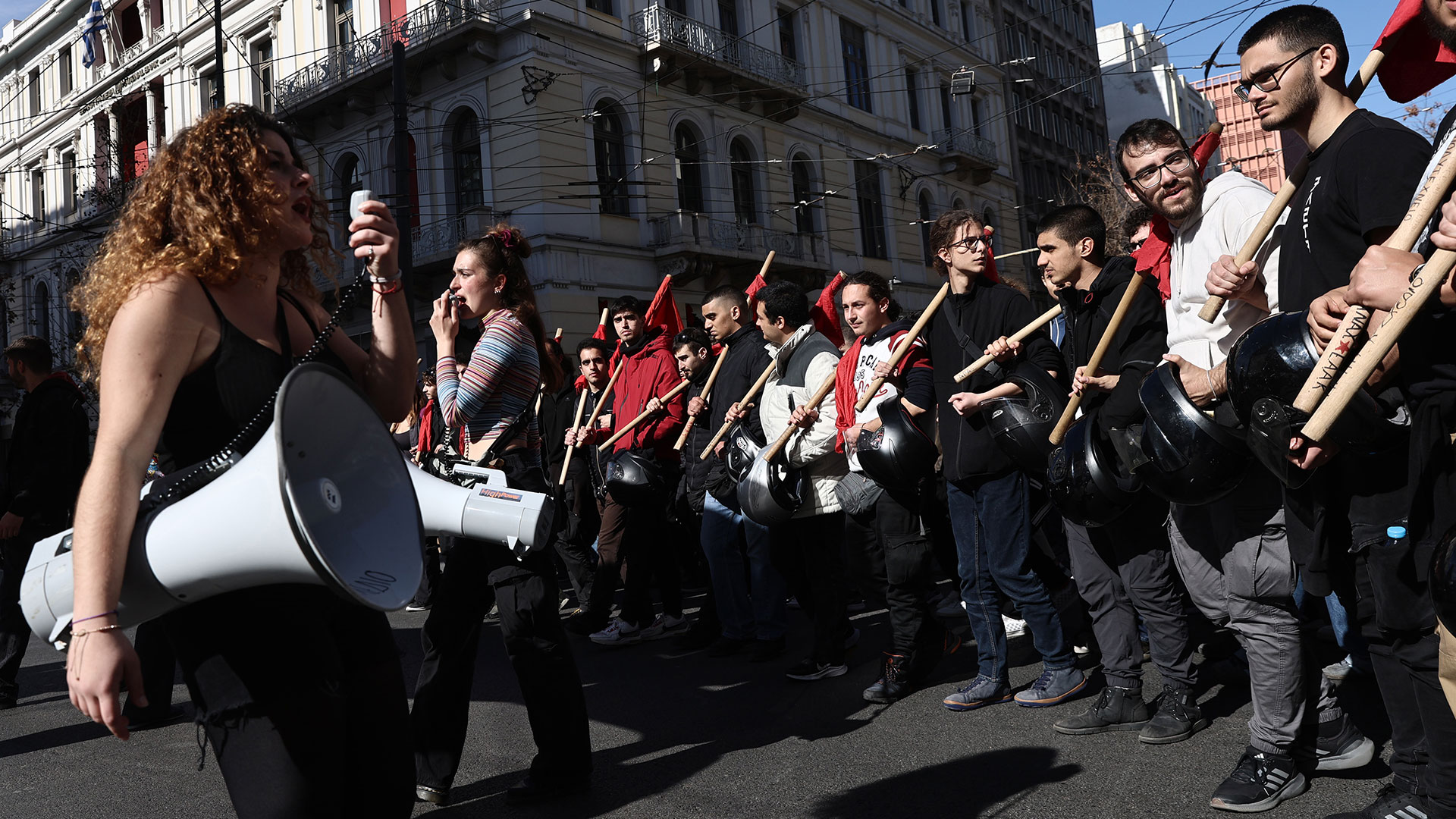 Μαζικό το πανεκπαιδευτικό συλλαλητήριο – Συμπλόκες ανάμεσα σε φοιτητές-4