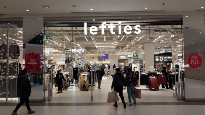 στη-μάχη-του-φθηνού-ρούχου-η-zara-562898152