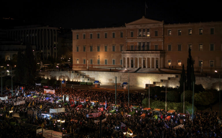 αγροτικές-κινητοποιήσεις-στο-κέντρο-562893448