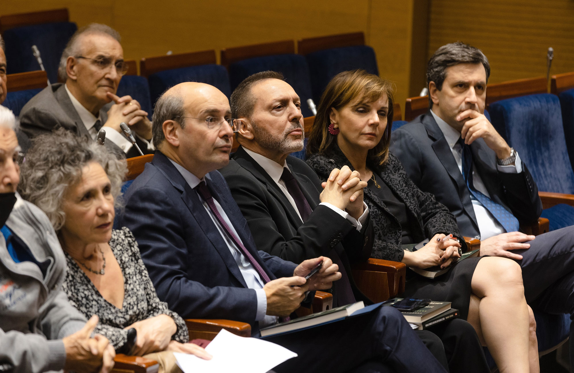 To νέο βιβλίο του Νίκου Γκαργκάνα, μια ψύχραιμη αποτίμηση της οικονομικής κρίσης-1