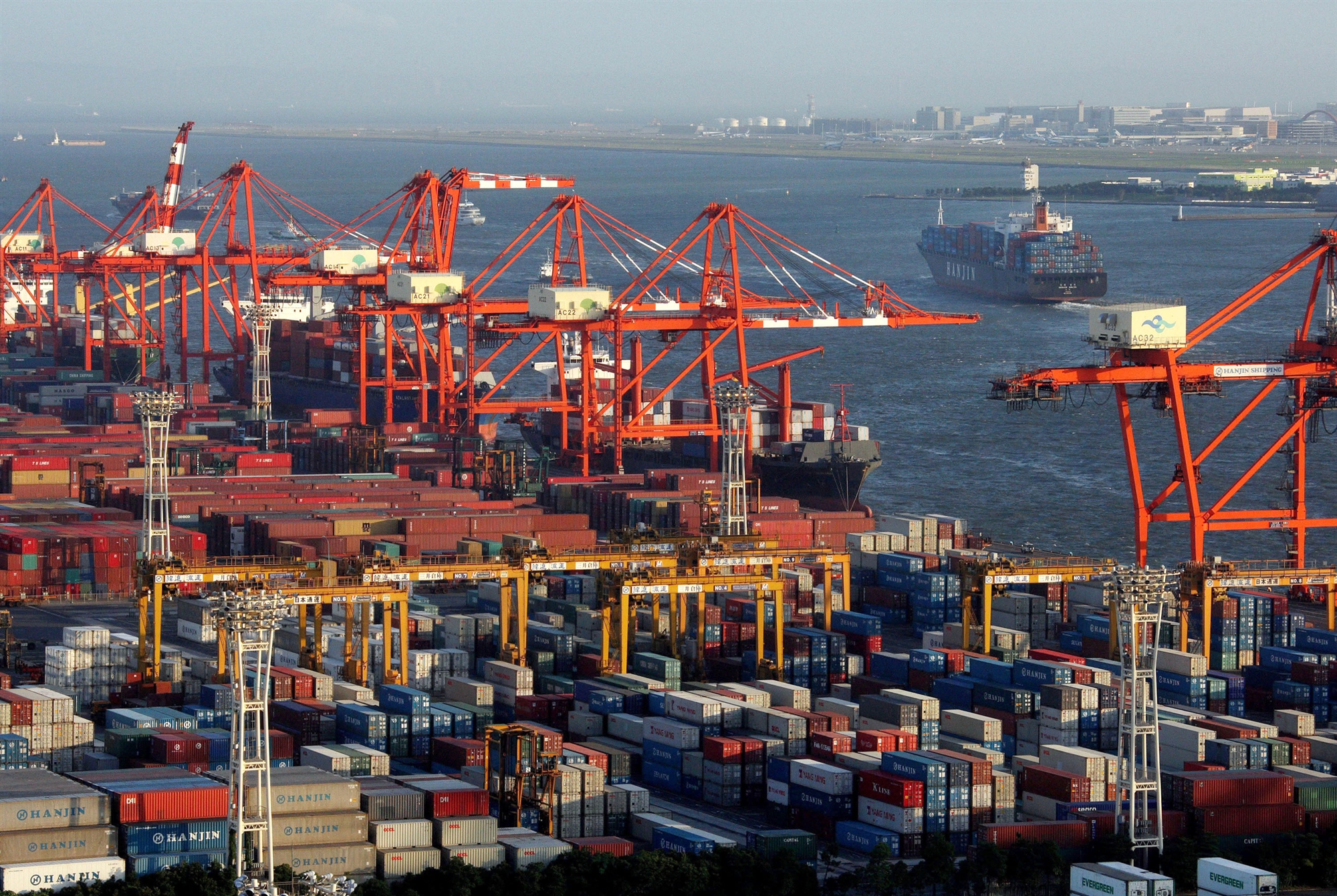 Οι θαλάσσιοι δρόμοι δεν είναι πλέον ασφαλείς-1