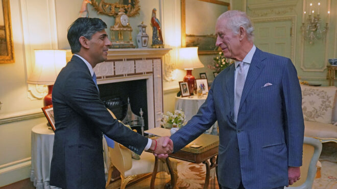 βασιλιάς-κάρολος-η-πρώτη-συνάντηση-με-562895527