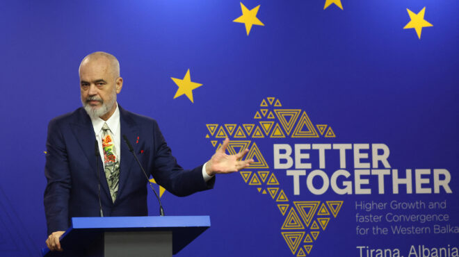 αλβανία-ετοιμοι-να-έρθουν-πιο-κοντά-στ-562909063