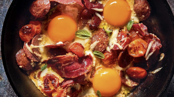 τηγανιά-με-σουτζούκι-παστουρμά-κασέρ-562871071