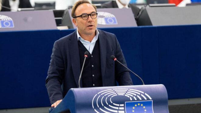 πέτρος-κόκκαλης-ιδρύει-κόμμα-για-τις-ε-562875577