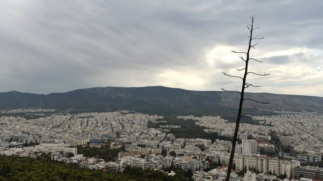 καιρός-εως-17-βαθμούς-η-θερμοκρασία-σήμ-562882570