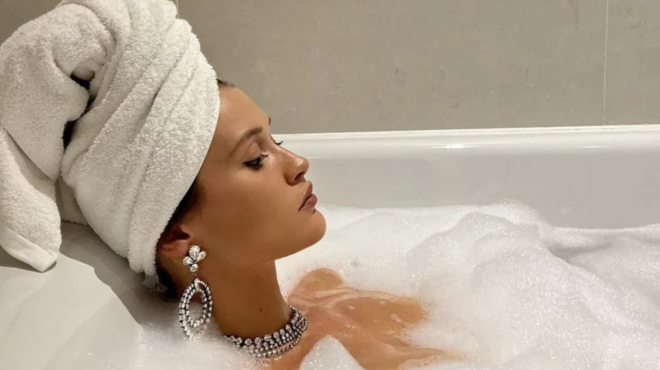 πώς-να-μάθετε-εάν-λούζετε-τα-μαλλιά-σας-562863262