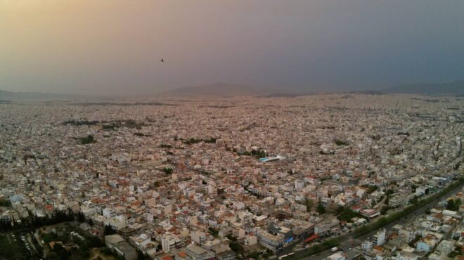 καιρός-νοτιάδες-σκόνη-και-τοπικές-βρο-562901158