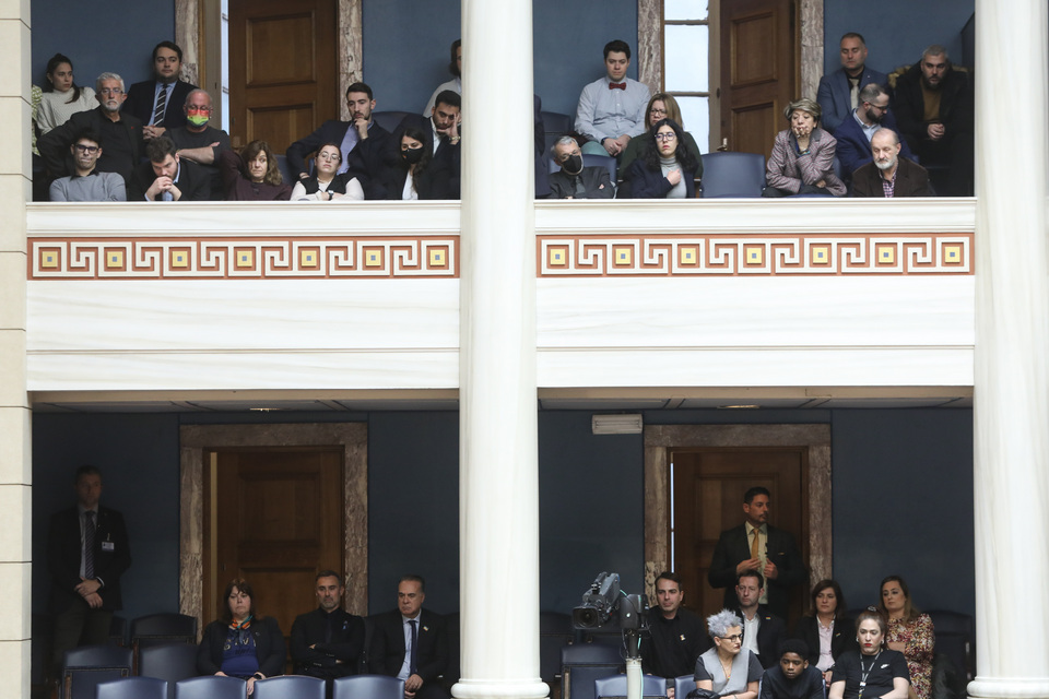 Γάμος ομοφύλων: Στα θεωρεία της Βουλής Καπουτζίδης, Σεργουλόπουλος – Ο Κασσελάκης στα έδρανα-3