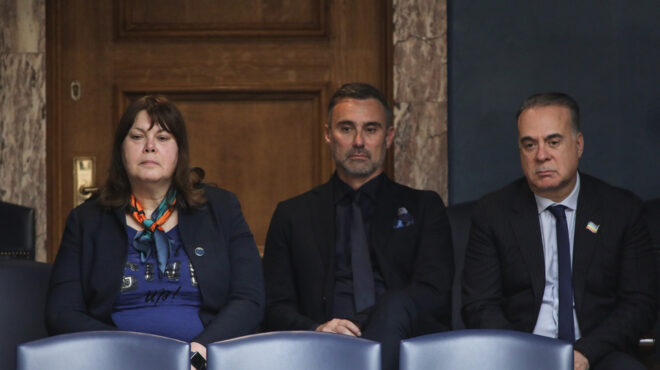 γάμος-ομοφύλων-στα-θεωρεία-της-βουλής-562885513