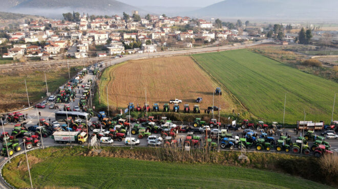 αγρότες-ξεκίνησε-η-κάθοδος-των-τρακτέ-562892599