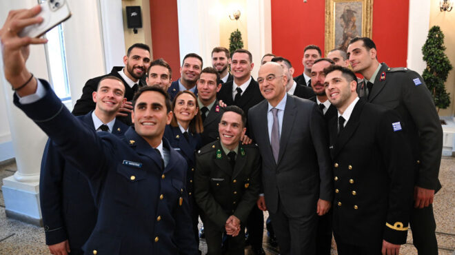 ν-δένδιας-τιμάμε-τους-ολυμπιονίκες-πο-562893304