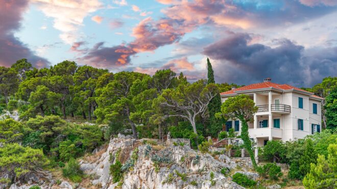 οι-νέες-ρυθμίσεις-για-την-εκτός-σχεδίο-562899667