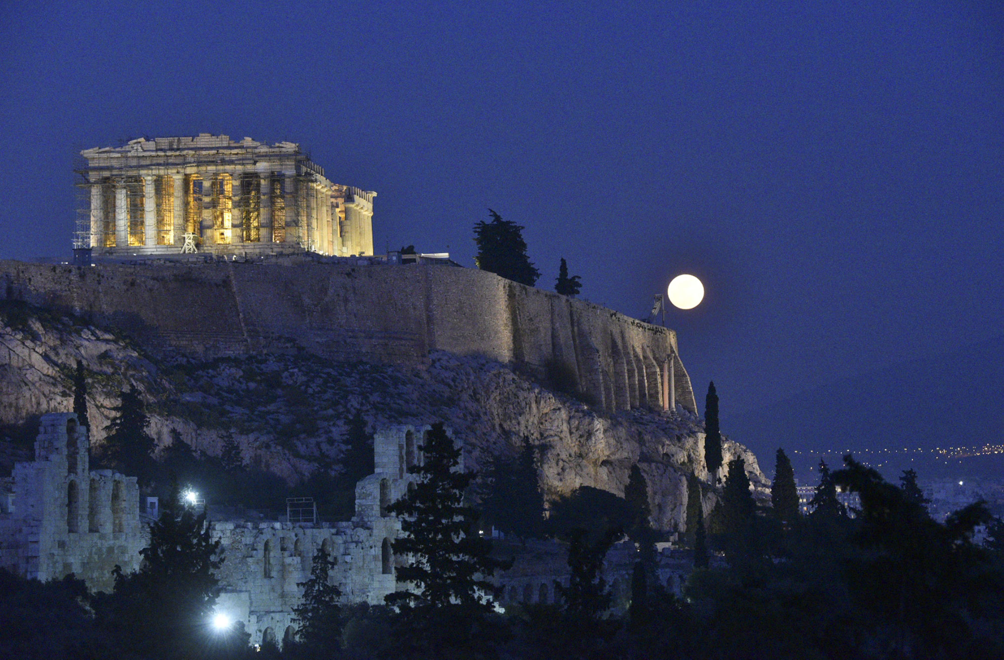 Δωδεκάμηνος τουρισμός στην Αθήνα; Ας δούμε την πραγματικότητα-1