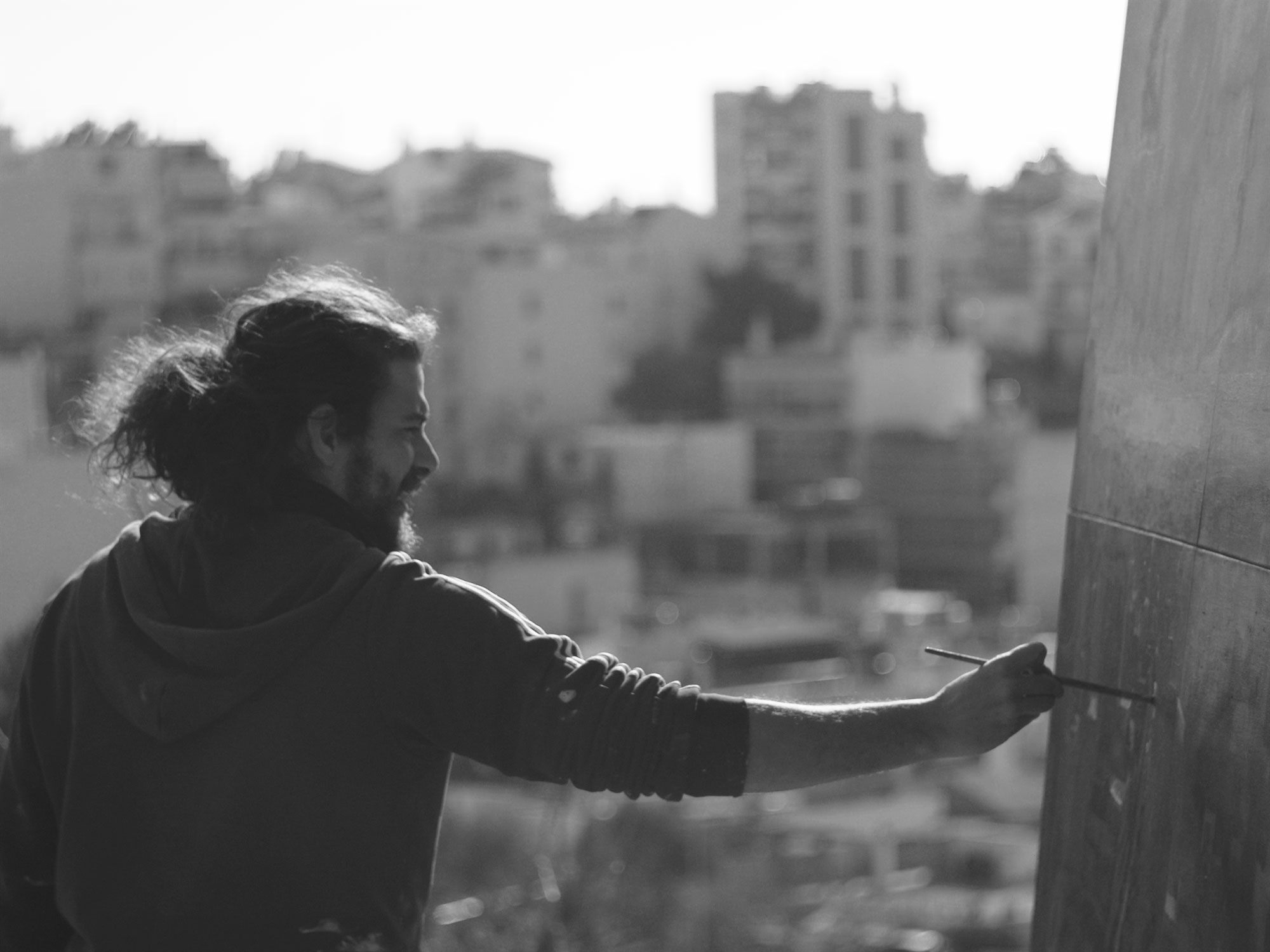 Αντώνης Σκαμπαβίριας: από τις πεζούλες της Σικίνου στα μπαλκόνια της Αθήνας-1