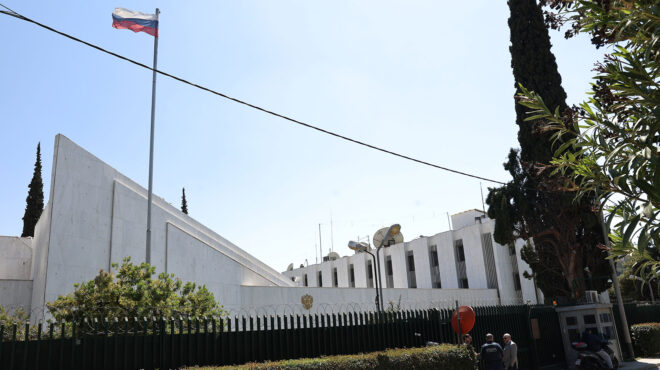 η-τιμητική-θέση-ο-ρώσος-πρέσβης-και-η-α-562906165