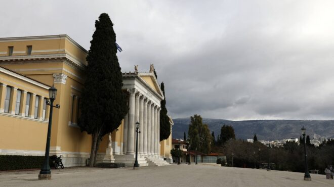 καιρός-πού-αναμένονται-βροχές-και-κατ-562894495